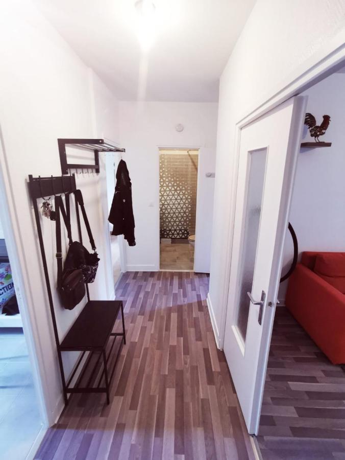 Bel Appartement Prés de la gare RER C -REFAIT A NEUF -spacieux 4 pièces Étampes Exterior foto