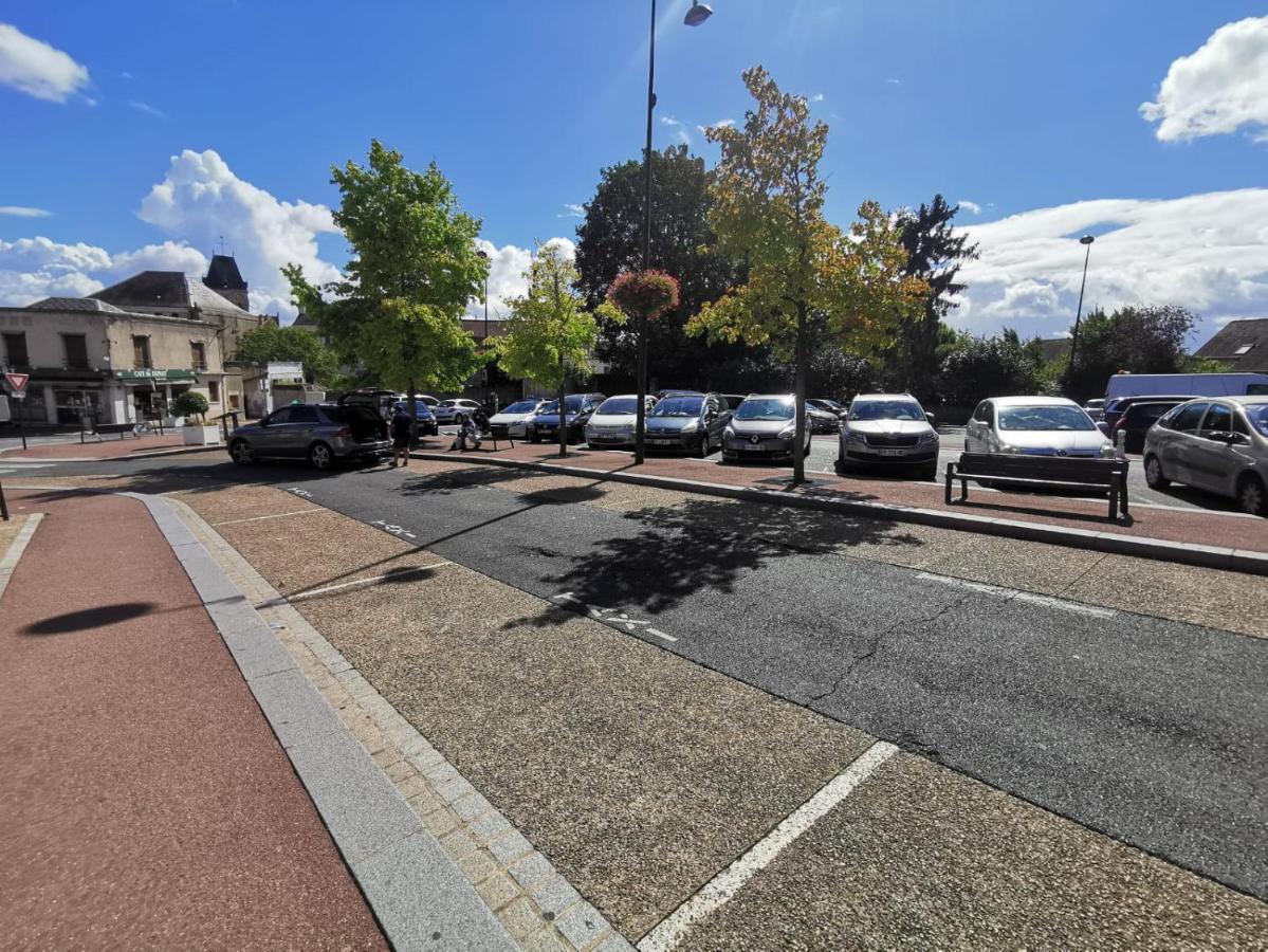 Bel Appartement Prés de la gare RER C -REFAIT A NEUF -spacieux 4 pièces Étampes Exterior foto