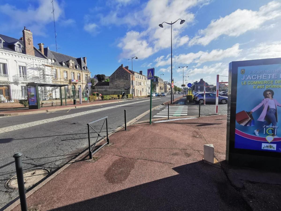 Bel Appartement Prés de la gare RER C -REFAIT A NEUF -spacieux 4 pièces Étampes Exterior foto